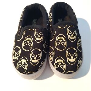 Kids slip-on shoes with skulls they light up (6)